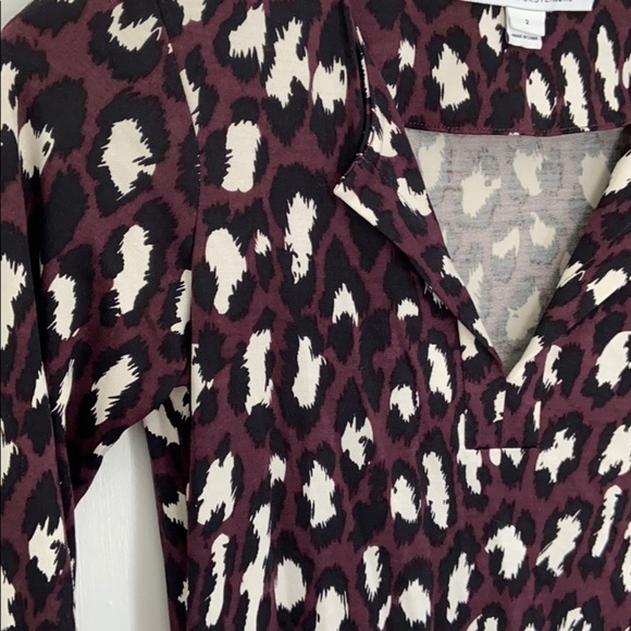 DVF Reina l/s dress in purple spotted cat print - Picture 3 of 7